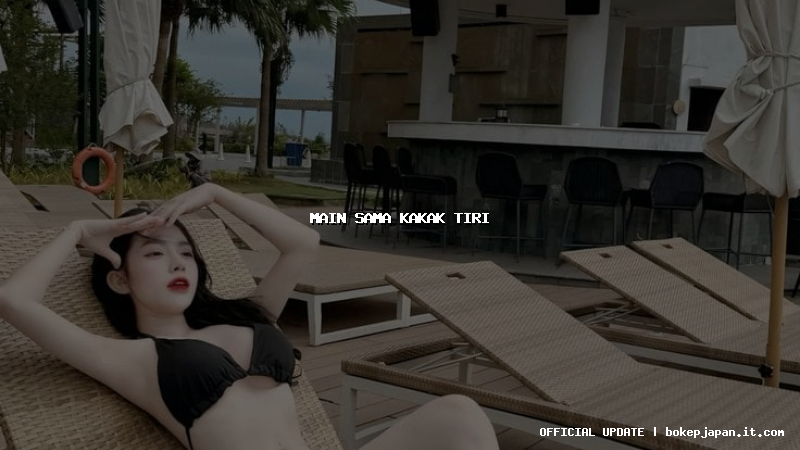 main sama kakak tiri